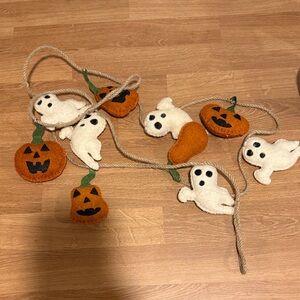 Halloween garland